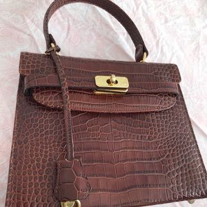 NWOT Kelly style brown leather purse- stunning!